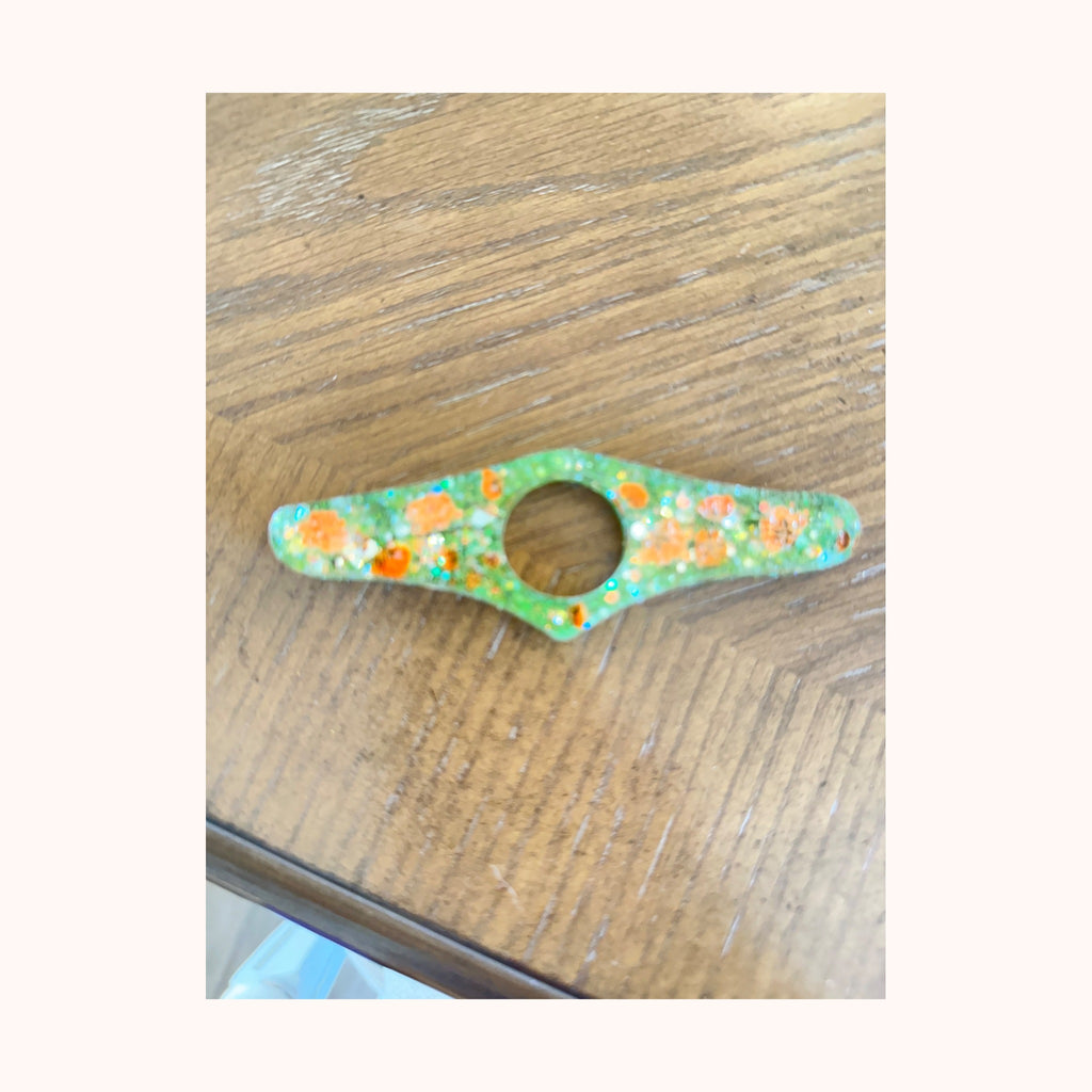 Custom rounded wing page holder
